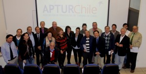 Vista general de los asistentes a la Asamblea General Anual de la Asociación de Periodistas de Turismo de Chile (APTUR).