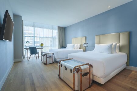 Hotel NH Collection Santiago Casacostanera.