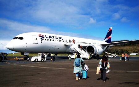 Rapa Nui recibirá primer vuelo con turistas Rapa Nui recibirá primer vuelo con turistas