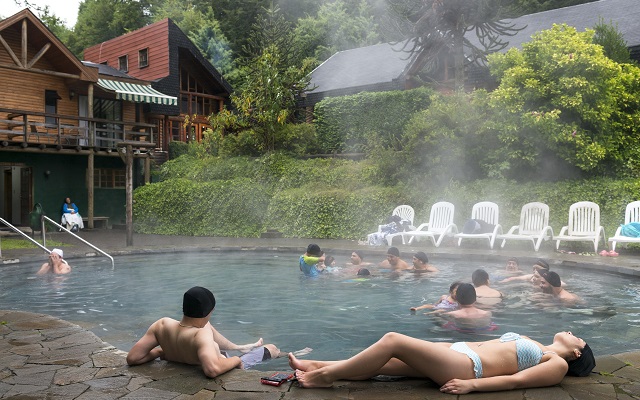 Sernatur Araucanía lanzó en Pucón la campaña “Agosto, Mes de las Termas”