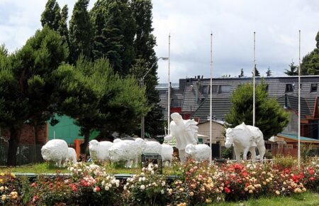 Monumento al Ovejero de Coyhaique