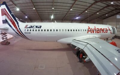 Avianca suma a su colección vintage un avión con livery retro Lacsa en los años 90