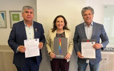 Fedetur y la Asociación de Municipalidades Turísticas firman acuerdo