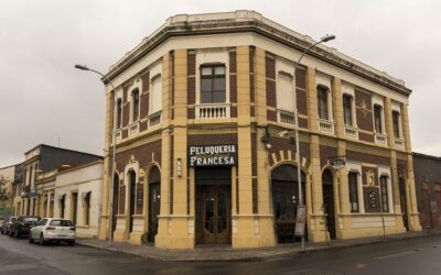 155 años de vida celebró la tradicional Peluquería Francesa en Barrio Yungay