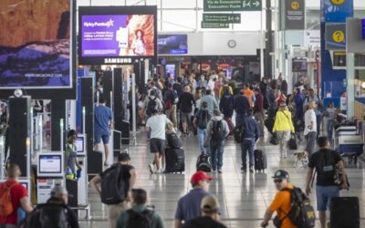 Aeropuerto de Santiago registra aumento de 21% en flujo de pasajeros