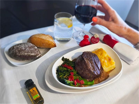 Aerolínea española Iberia presenta una renovada propuesta gastronómica