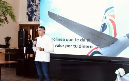 Víctor Pacheco Méndez, CEO y fundador de Arajet. Víctor Pacheco Méndez, CEO y fundador de Arajet.