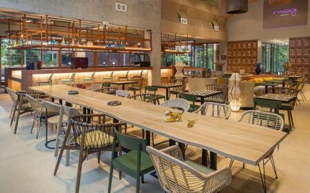 Moxy Bar & Restaurant