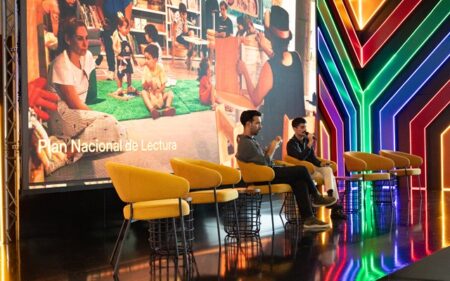 Diálogo y Reflexión: “Identidad, integración y futuro cultural de América Latina y el Caribe”.
