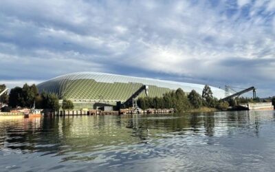 Intervención cromática del domo más grande del continente en Valdivia