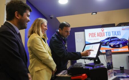 Viajar seguro también es elegir transporte formal Viajar seguro también es elegir transporte formal