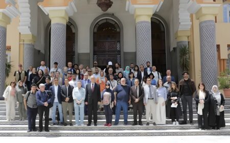 Delegación invitada junto al gobernador de Tlemcen Delegación invitada junto al gobernador de Tlemcen