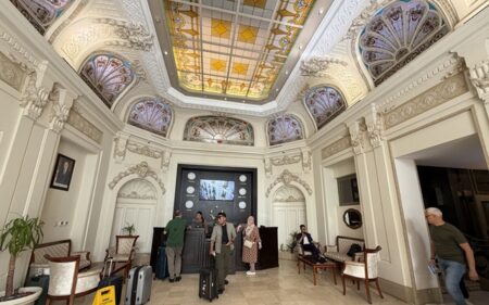 Recepción del Grand Hôtel d'Oran Recepción del Grand Hôtel d'Oran