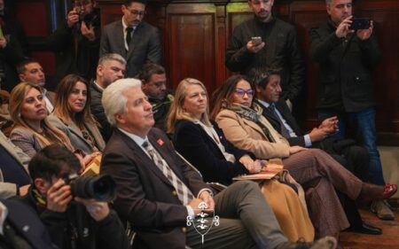 La jornada reunió a autoridades nacionales, regionales y locales, alcaldes, gremios del turismo y del vino