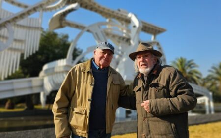 Francisco Gazitúa Costabal junto a Federico Assler Brown Francisco Gazitúa Costabal, Premio Nacional de Artes Plásticas 2021, junto a Federico Assler Brown, Premio Nacional de Artes Plásticas en 2009.
