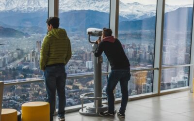 Récord histórico de turistas de larga distancia en Chile en primer semestre