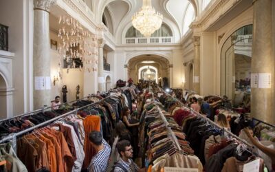 Teatro Municipal realiza venta de vestuario a tiempo para fiesta de Halloween